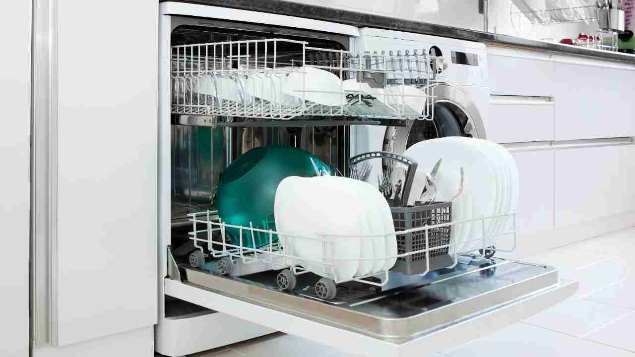 How to Clean a GE Profile Dishwasher? Cleaninup