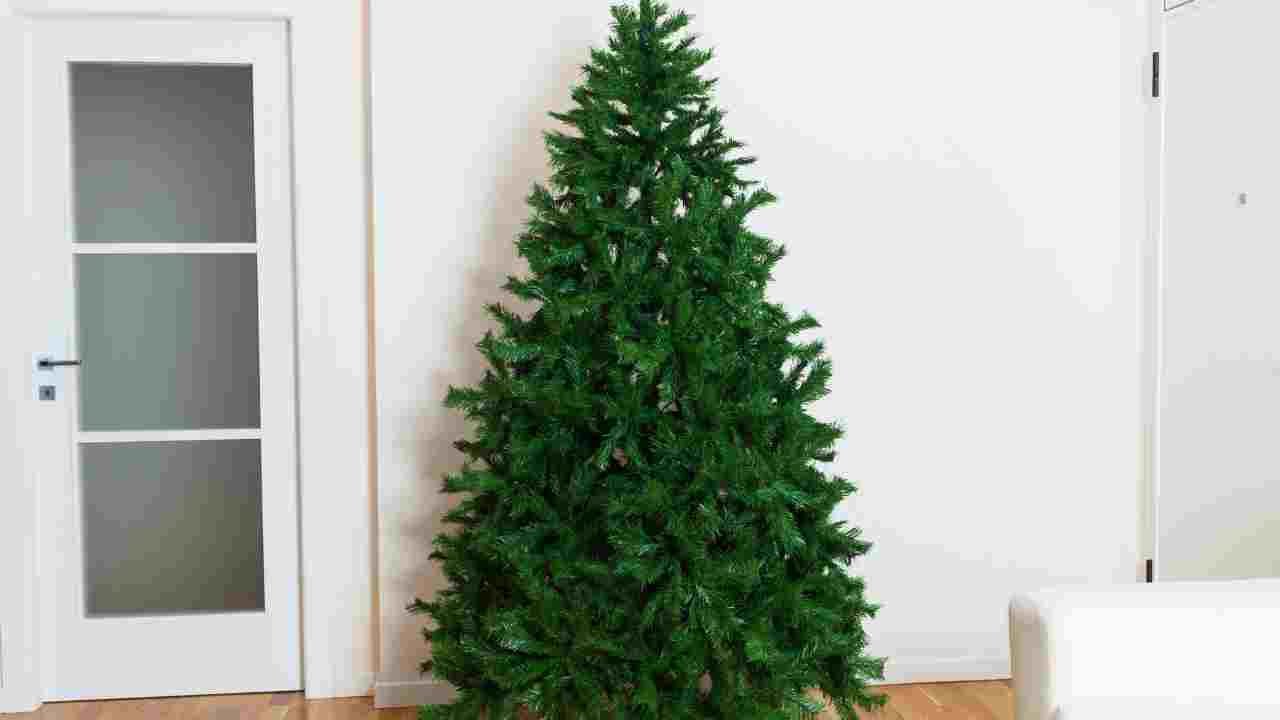 How to Clean Christmas Tree Stand? Cleaninup