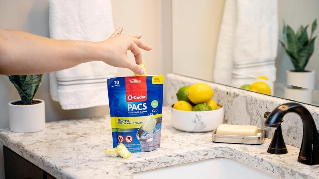 O-Cedar PACS Hard Floor Cleaner, Lavender Scent 10 Count (1-Pack) | Made with Naturally-Derived Ingredients | Safe to Use on All Hard Floors | Perfect for Mop Buckets